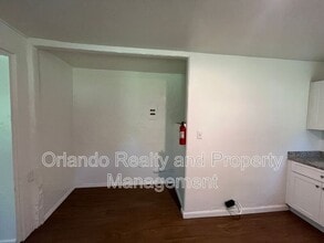 1345 Winnifred St in Orlando, FL - Building Photo - Building Photo