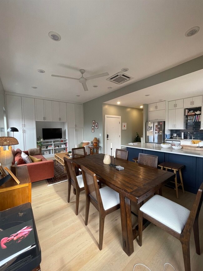 354 Grove St in Jersey City, NJ - Foto de edificio - Building Photo