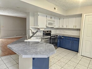 8184 McGuire Dr in Raleigh, NC - Building Photo - Building Photo