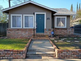 1856 51st St in Sacramento, CA - Building Photo