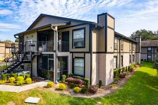 Tampa Bay Apartments in Tampa, FL - Building Photo