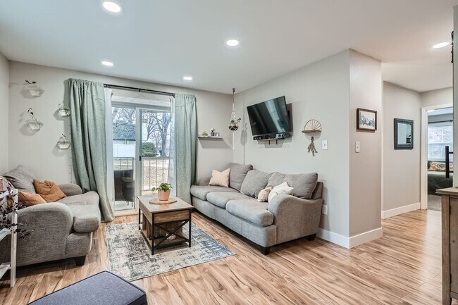 5995 E Iliff Ave in Denver, CO - Building Photo - Building Photo