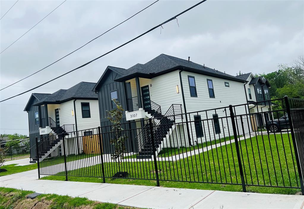 3107 Grassmere St in Houston, TX - Building Photo