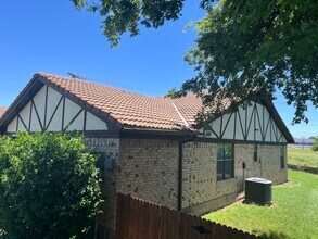8834 Sandcastle Ct in Fort Worth, TX - Building Photo - Building Photo