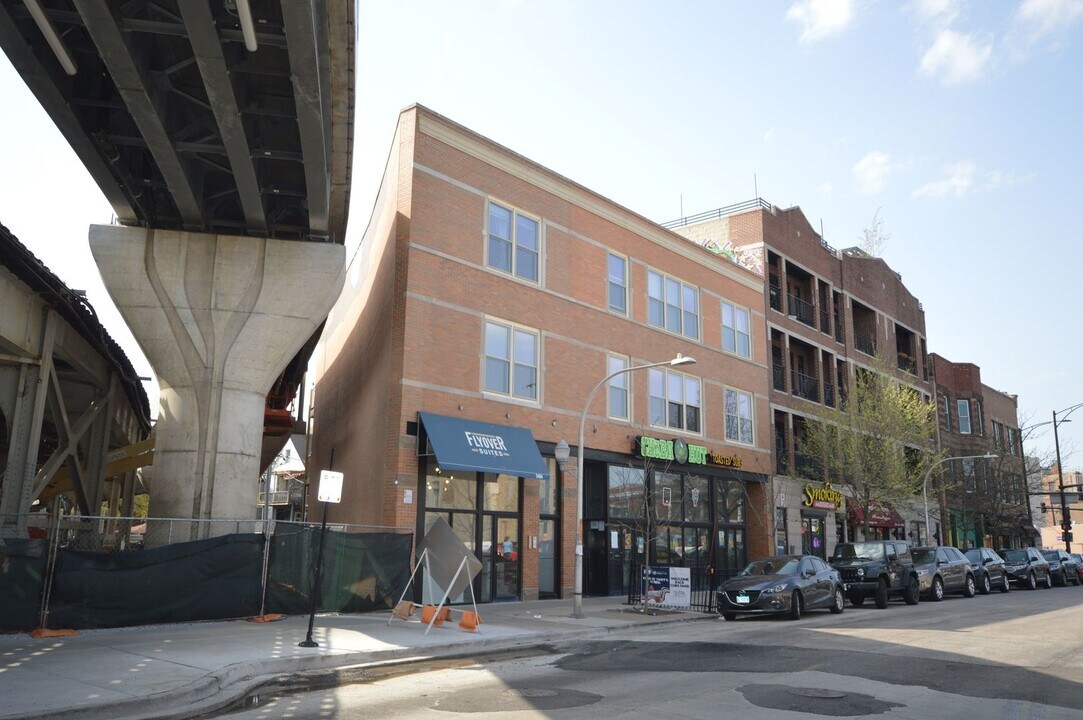3406 N Sheffield Ave in Chicago, IL - Building Photo
