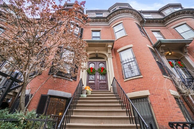 property at 163 W Newton St