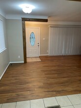 35701 Strathcona St in Clinton Township, MI - Building Photo - Building Photo