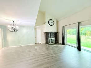 365 Saybrook Ln in Wallingford, PA - Building Photo - Building Photo
