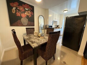 Laurel Grove Terrace in Valley Village, CA - Building Photo - Building Photo