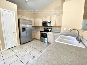7030 W Villa St in Phoenix, AZ - Foto de edificio - Building Photo