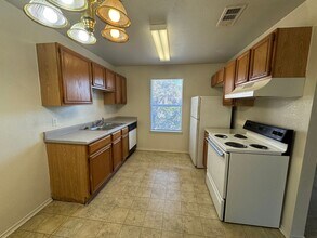 1505 Benttree Dr, Unit Unit B in Killeen, TX - Building Photo - Building Photo