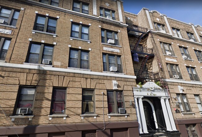 118 Jewett Ave in Jersey City, NJ - Foto de edificio - Building Photo