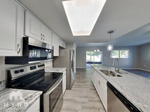 2101 Anchor Ave in Spring Hill, FL - Building Photo - Building Photo