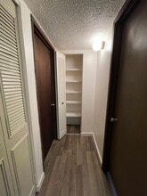 100 SW Ruckel St in Cascade Locks, OR - Foto de edificio - Building Photo