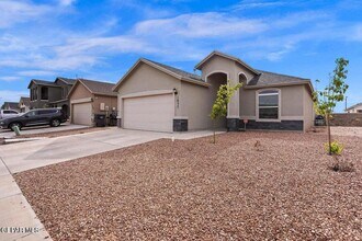 1037 Summer House St in Horizon City, TX - Building Photo - Building Photo