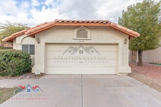 3320 W Golden Ln in Chandler, AZ - Building Photo - Building Photo
