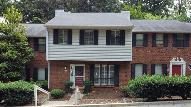 property at 2380 Newport Lndg