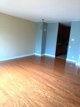 425 Walnut Creek Rd in Lisle, IL - Building Photo - Building Photo