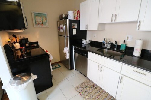 204 H St-Unit -3 in Boston, MA - Building Photo