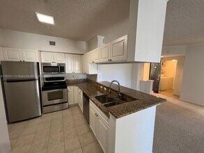 17150 N Bay Rd in Sunny Isles Beach, FL - Building Photo - Building Photo