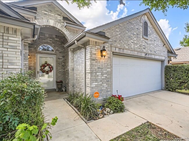 property at 2723 Montebello