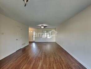 2021 Belmont Dr in Marysville, OH - Foto de edificio - Building Photo