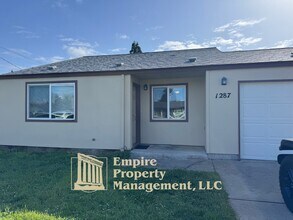 1287 Hughes St in Eugene, OR - Building Photo - Building Photo