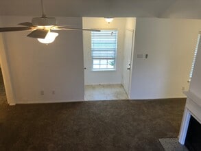 5300 Keller Springs Rd, Unit 2023 in Dallas, TX - Building Photo - Building Photo