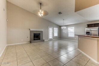 3132 Tierra Bowles Dr in El Paso, TX - Building Photo - Building Photo