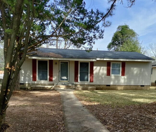 2111 W Waddell Ave Rentals in Albany, GA