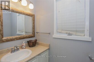 17 Sterling St in London, ON - Building Photo - Building Photo