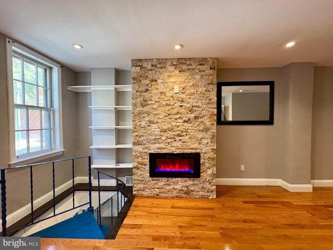 341 S 12th St in Philadelphia, PA - Building Photo - Building Photo
