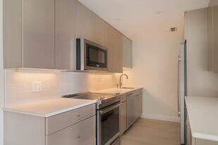 111 Perkins St in Boston, MA - Building Photo