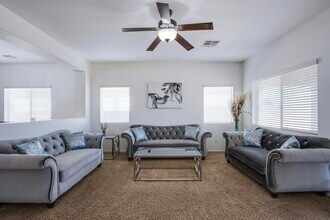29 Blue Sunrise Ave in North Las Vegas, NV - Building Photo - Building Photo