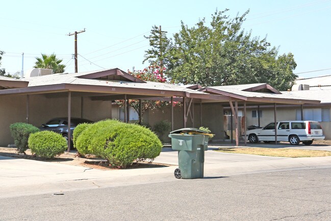 509-515 E Cypress Ave in Visalia, CA - Foto de edificio - Building Photo
