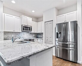 4230 N Dixie Hwy in Oakland Park, FL - Building Photo - Building Photo