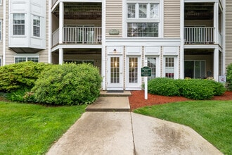 5 Bernards Rd, Unit 5 in Merrimack, NH - Building Photo - Building Photo