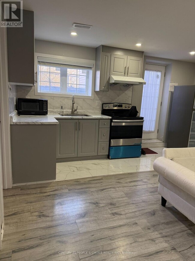 1221 Sweetfern Cres in Milton, ON - Building Photo - Building Photo