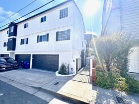 907 5th St, Unit C in Hermosa Beach, CA - Building Photo