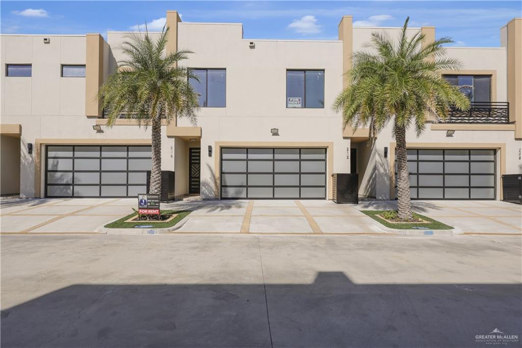 18 Canary Ave in McAllen, TX - Building Photo