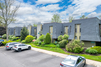 Clusters of Lexton in Maple Shade, NJ - Building Photo - Building Photo