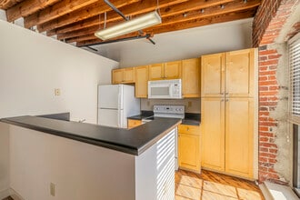 Eagle Mill Lofts in Richmond, VA - Foto de edificio - Interior Photo