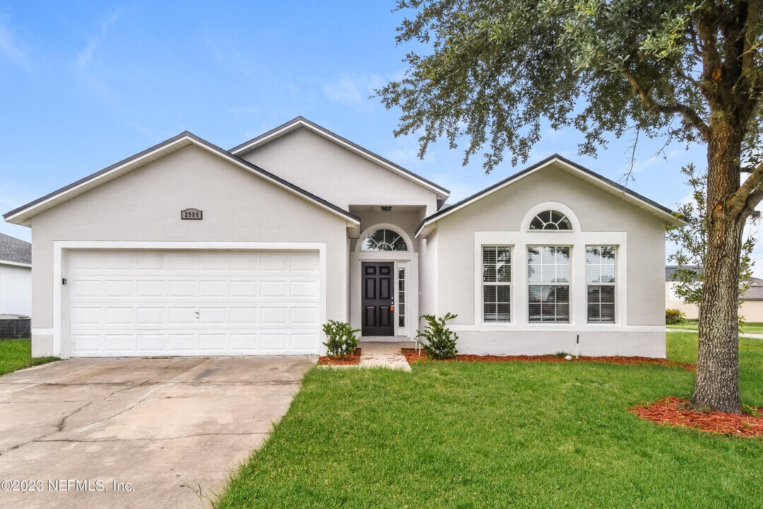 2900 Stonegate Ln in Middleburg, FL - Building Photo