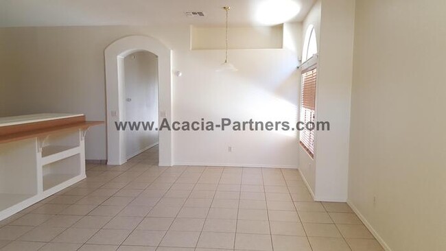 2145 E Calle Gran Desierto in Tucson, AZ - Building Photo - Building Photo