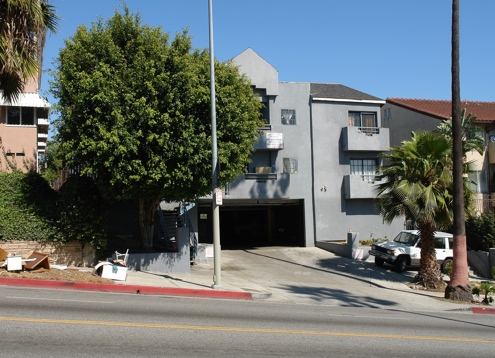 542 N Normandie Ave in Los Angeles, CA - Foto de edificio