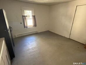 33 Olive St in Meriden, CT - Building Photo - Building Photo