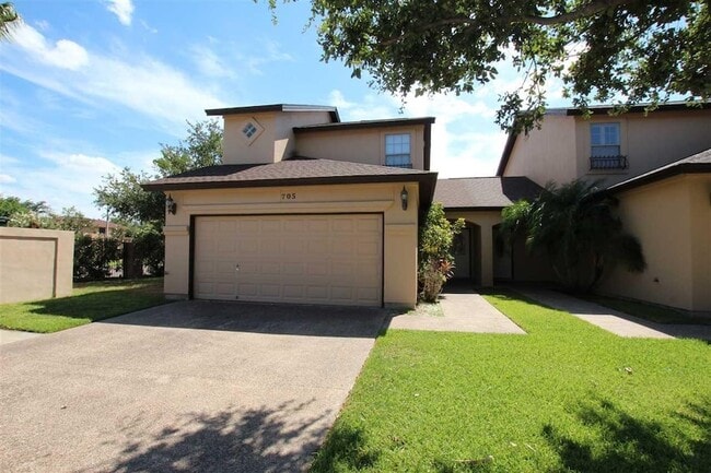 510 Shiloh Dr, Unit 705 in Laredo, TX - Building Photo - Building Photo