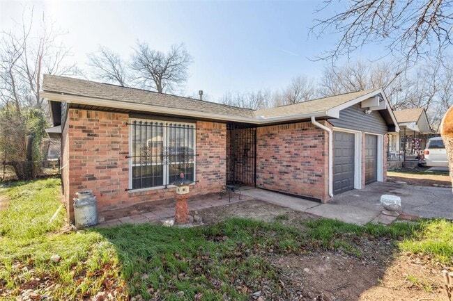 property at 1420 NE 8th St