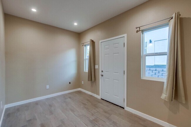1602 S 38th St-Unit -1602 in San Diego, CA - Foto de edificio - Building Photo