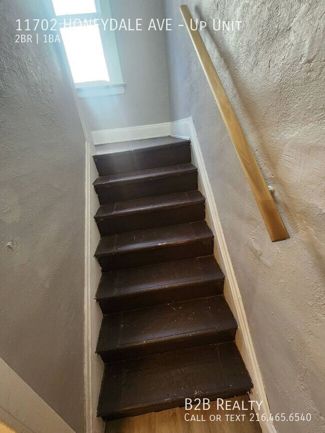 11702 Honeydale Ave in Cleveland, OH - Building Photo - Building Photo